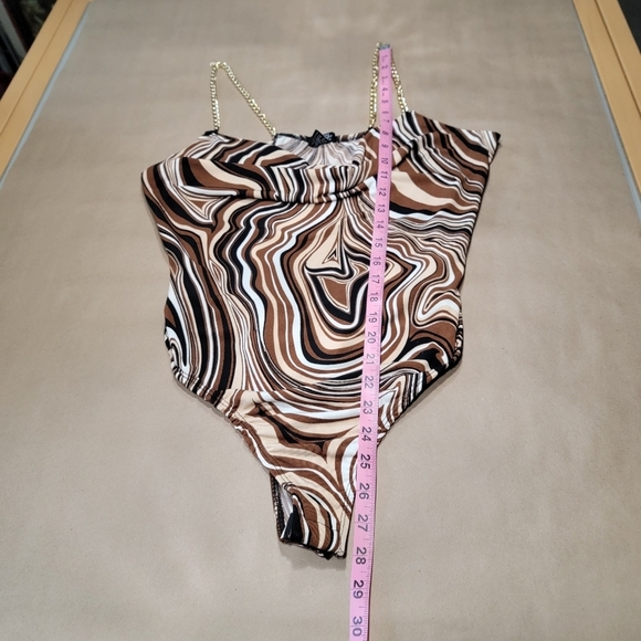 Rue21 Size XL Brown Marbled Swirl with Gold Chain Strap Bodysuit, Gently Used - Picture 10 of 12